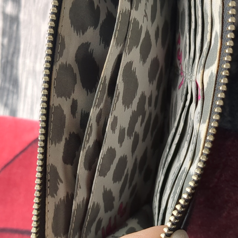 Coach Patent Leather Poppy Wallet - Picture 7 of 9